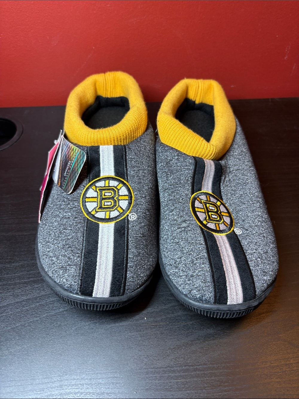 Boston Bruins Men's Gray & Yellow Slip-On House Shoes